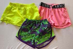 Under Armour /Nike / Girls' Play Up Shorts, Pink
Size small 6/7
D1